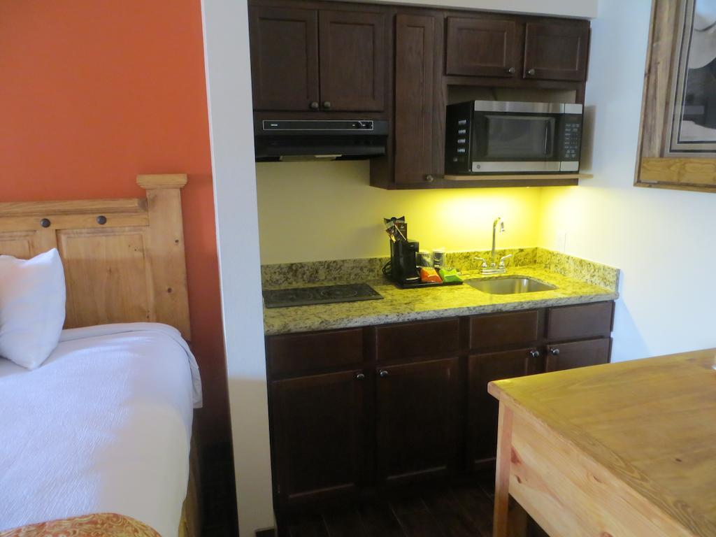 Hotel Texas Cuero Екстериор снимка