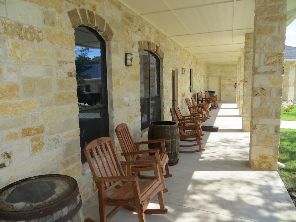 Hotel Texas Cuero Екстериор снимка