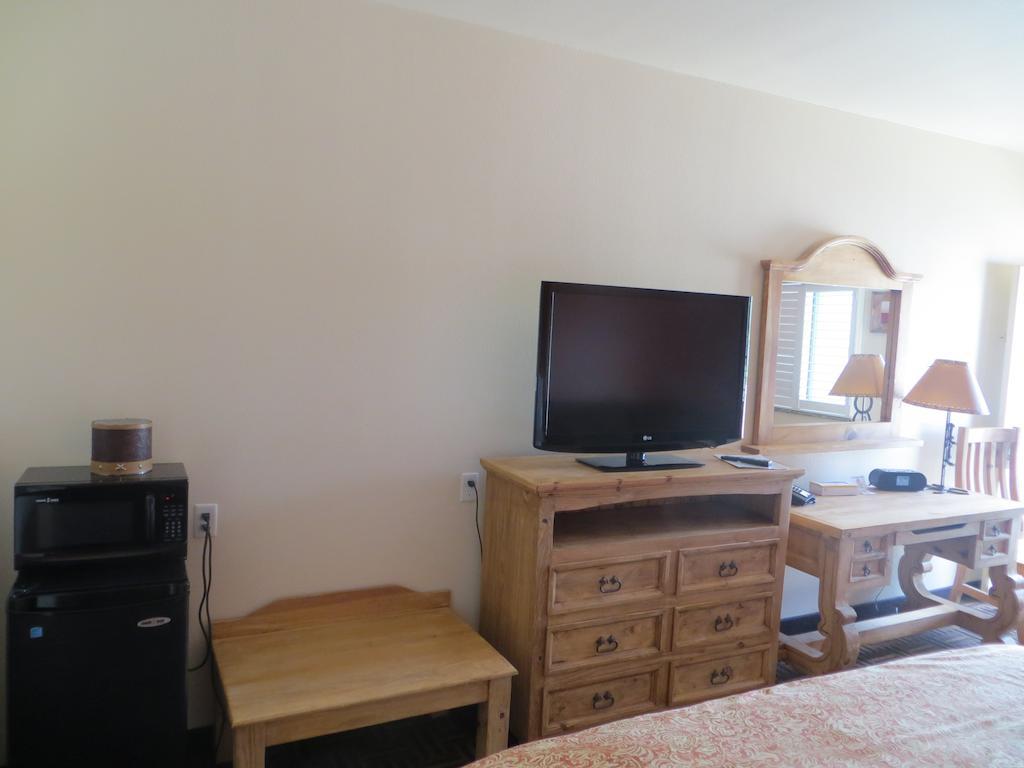 Hotel Texas Cuero Екстериор снимка