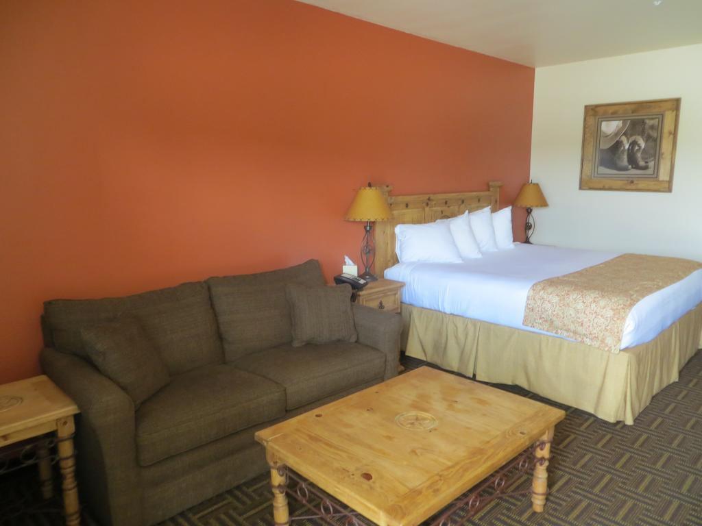 Hotel Texas Cuero Екстериор снимка