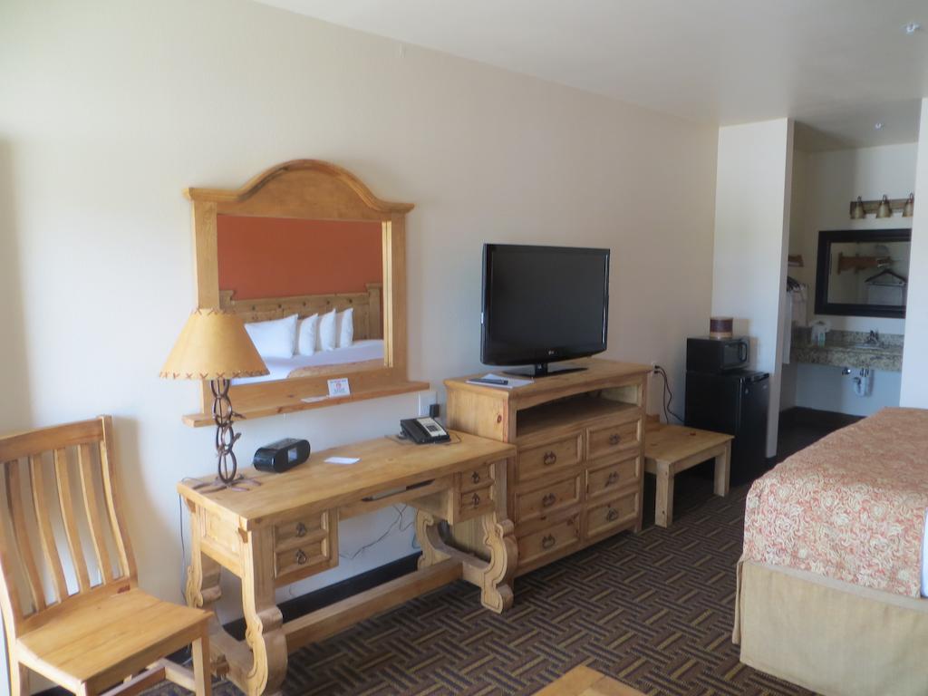 Hotel Texas Cuero Стая снимка